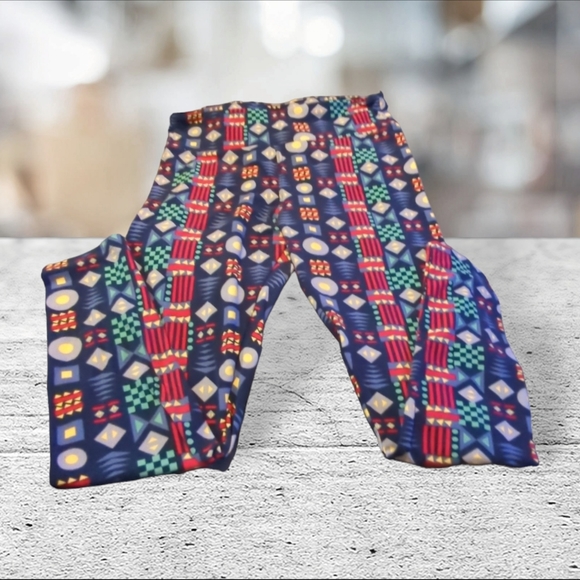 Lularoe leggings tall and curvy - Picture 10 of 12